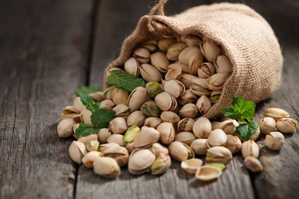 Beyond the Pharmacy: 11 Whole-Food Snacks Proven to Stabilize Blood Sugar