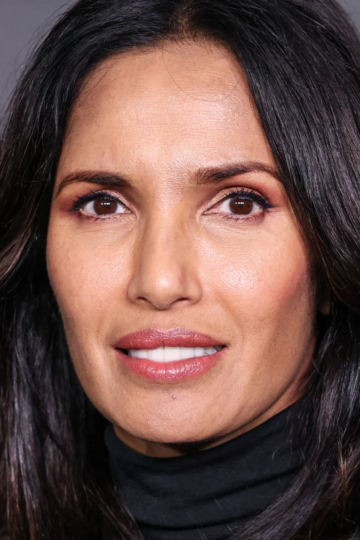 The Secret to Red Carpet Radiance: The Moisturizers Celebrities Actually Swear By
